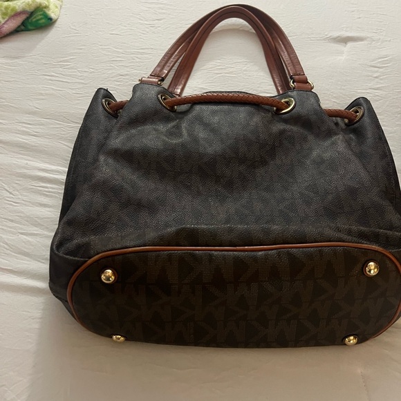 Stylish Michael Kors Jet Set Large Gathered Tote - Picture 4 of 5